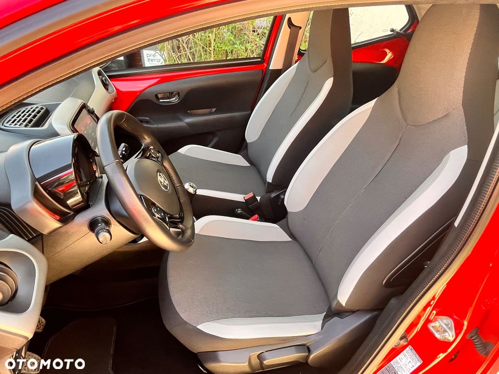 Toyota Aygo x-clusiv - 14