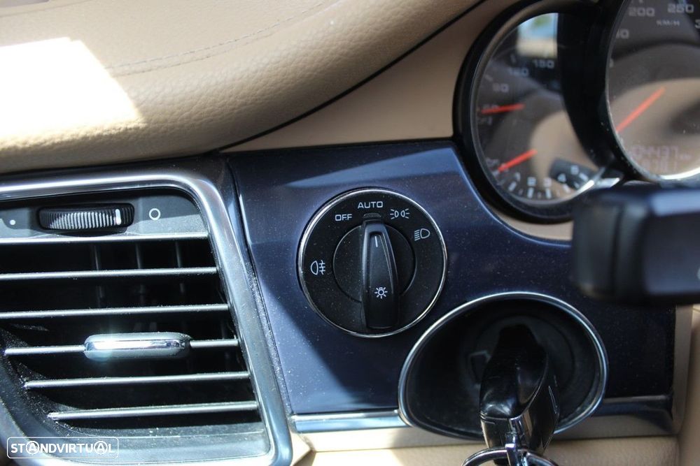 Porsche Panamera Platinum Edition - 12