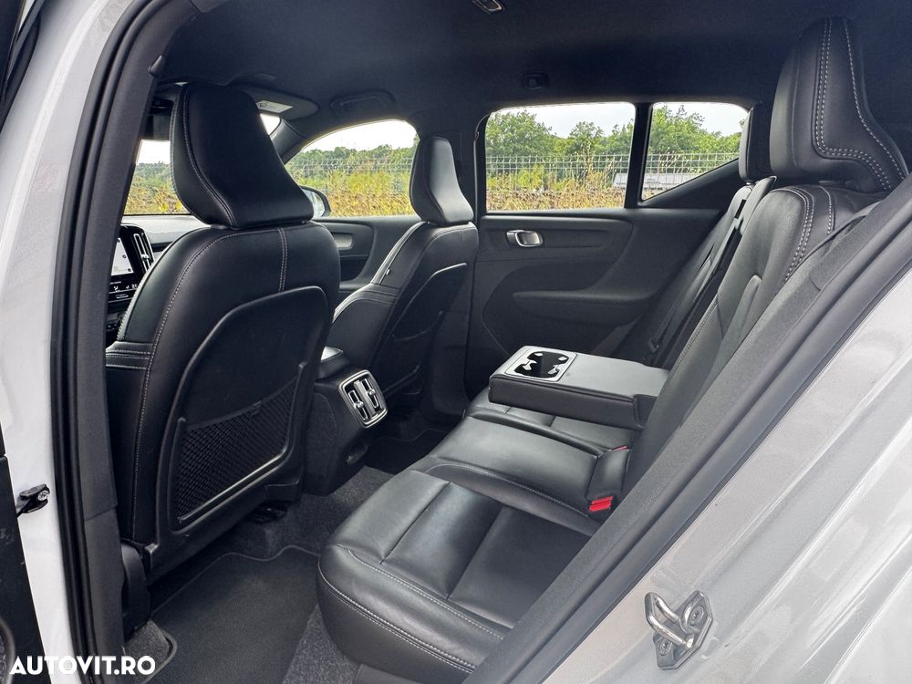 Volvo XC 40 - 18