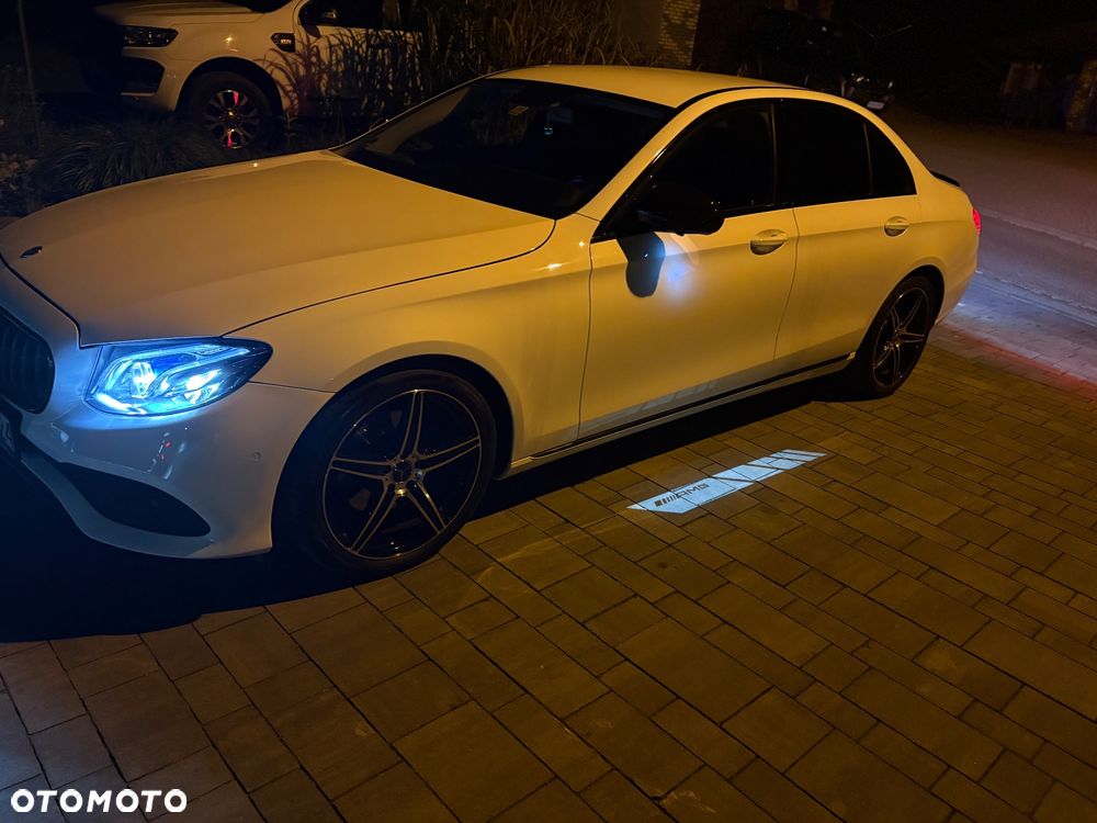 Mercedes-Benz Klasa E 220 d 9G-TRONIC AMG Line - 32