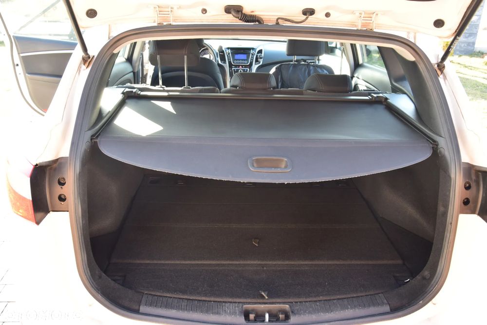 Hyundai i30 1.6 Classic + - 12