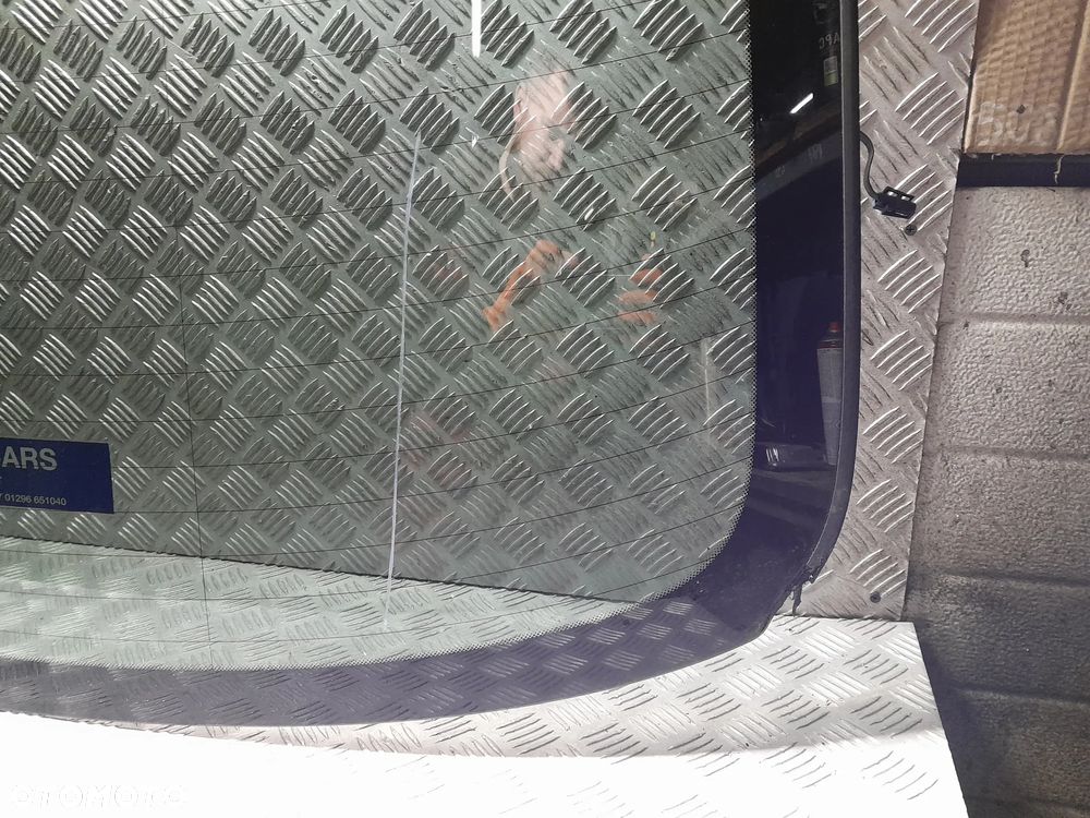 BMW E92 SZYBA TYLNA KAROSERI - 5