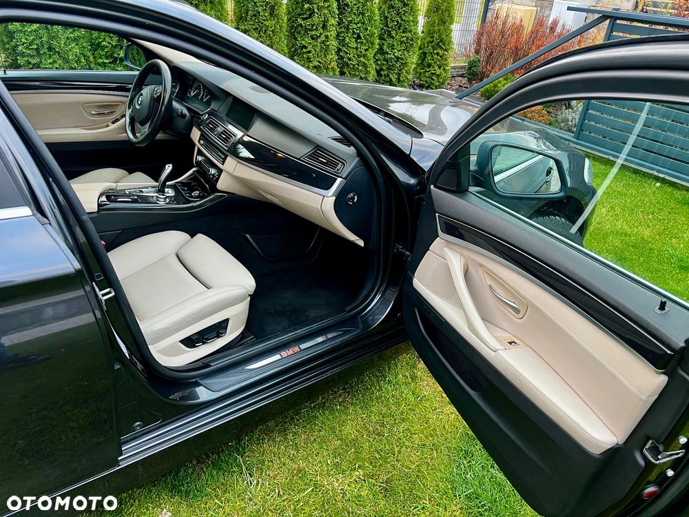 BMW Seria 5 535d xDrive - 12