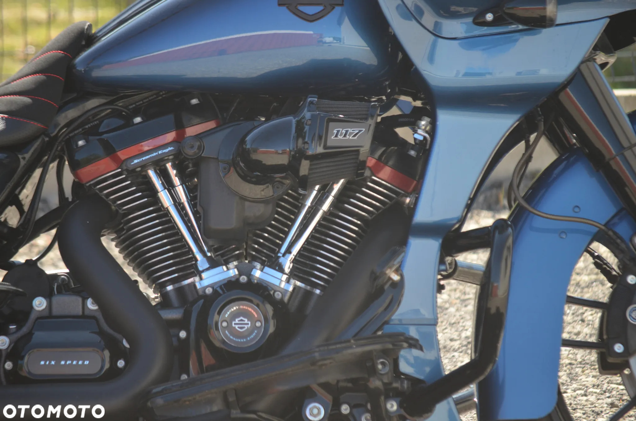 Harley-Davidson Touring Road Glide - 2