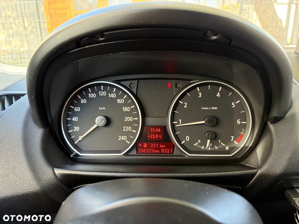 BMW Seria 1 - 13