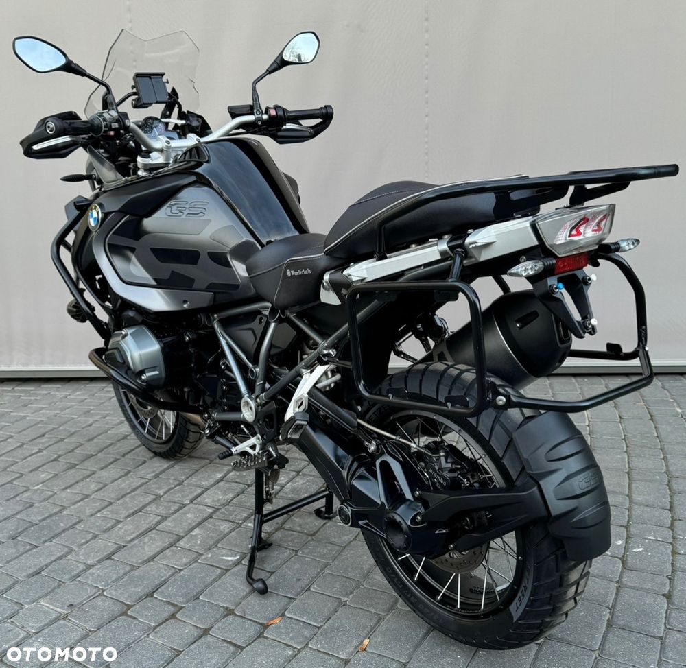 BMW R - 12