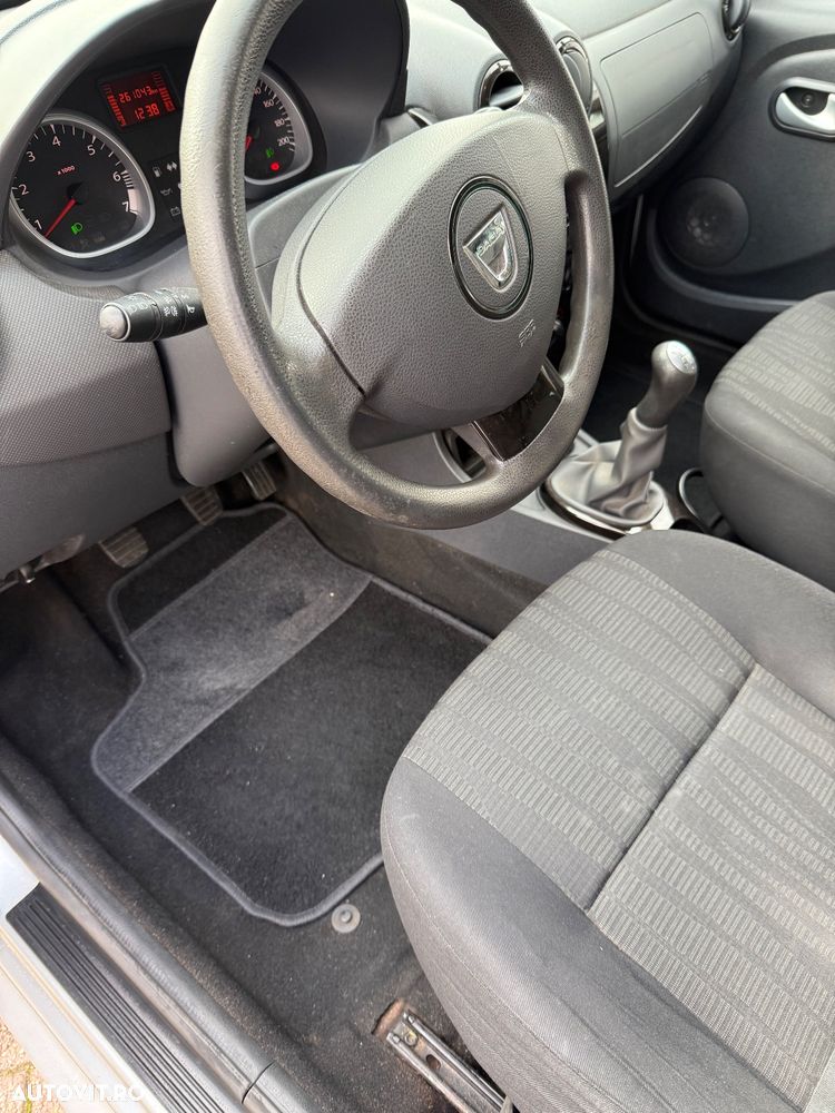 Dacia Duster 1.6 16V 4x2 Prestige - 5