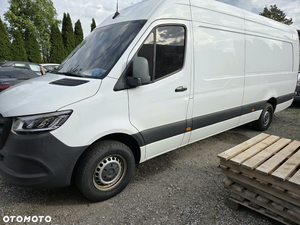 Mercedes-Benz Sprinter - 1