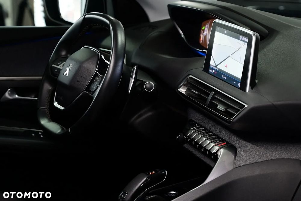 Peugeot 3008 BlueHDi 180 Stop & Start EAT8 Allure - 26