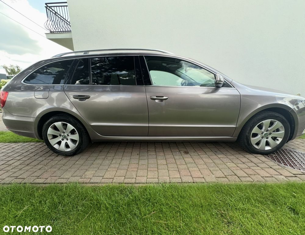 Skoda Superb 2.0 TDI Ambition - 3