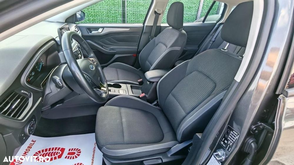 Ford Focus - 11