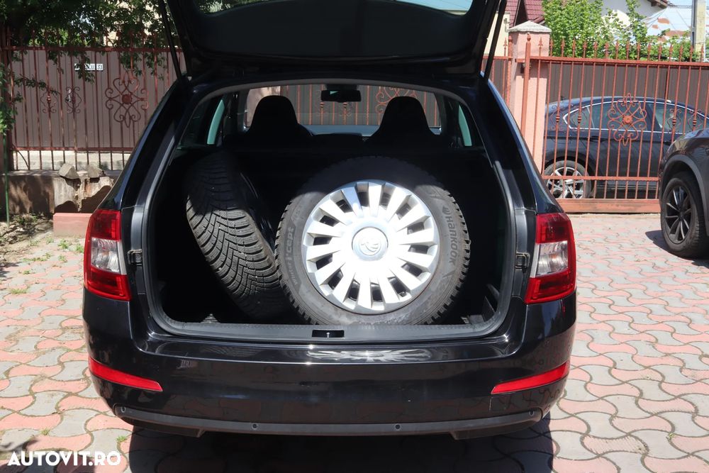 Skoda Octavia 2.0 TDI (Green tec) DSG Style - 8