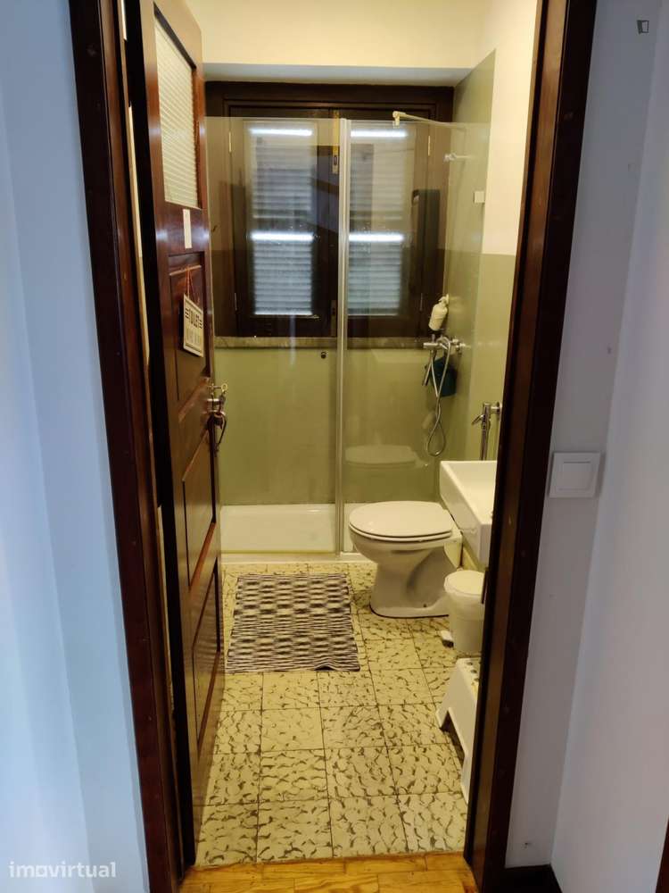 Quarto - localizado em Peniche - Grande imagem: 3/58
