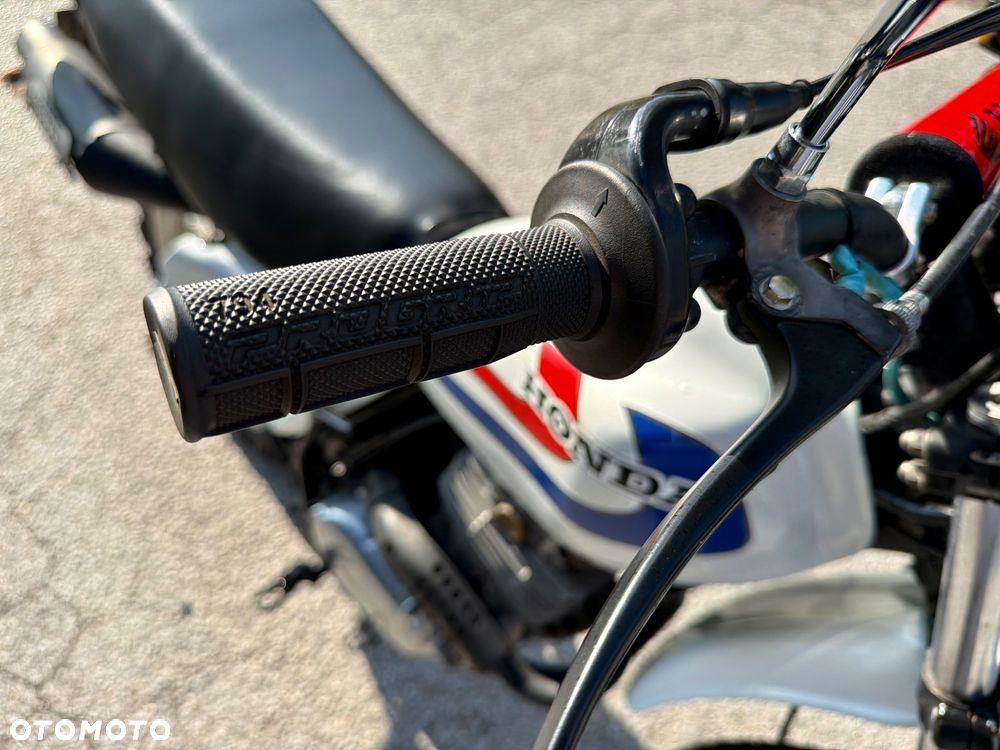 Honda XL - 17
