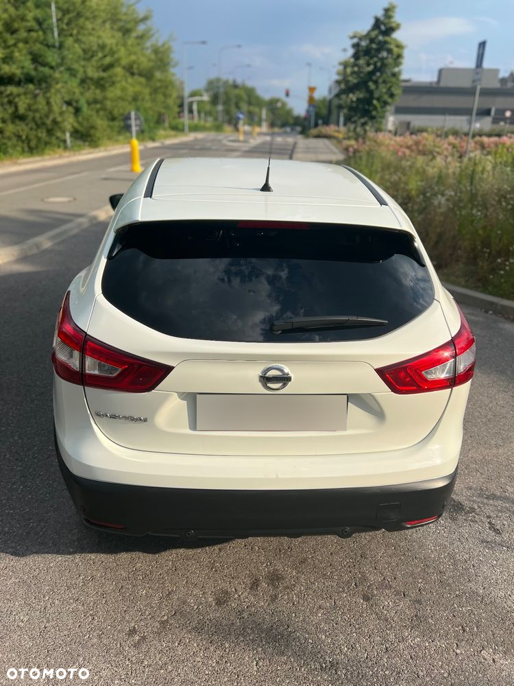 Nissan Qashqai 1.2 DIG-T N-Connecta EU6 - 6