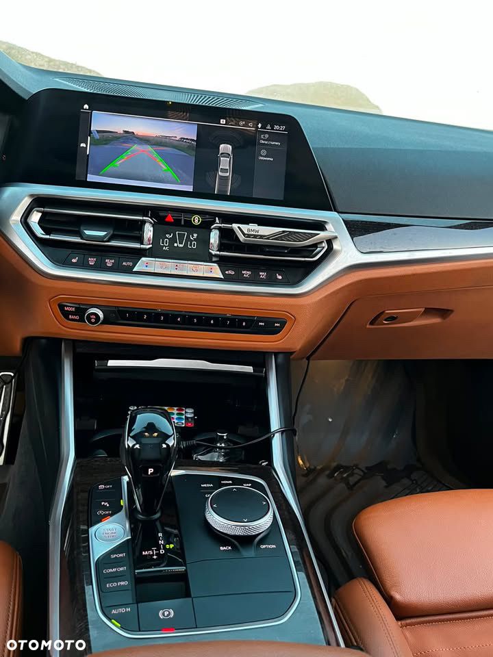 BMW Seria 3 330i xDrive Sport Line - 9