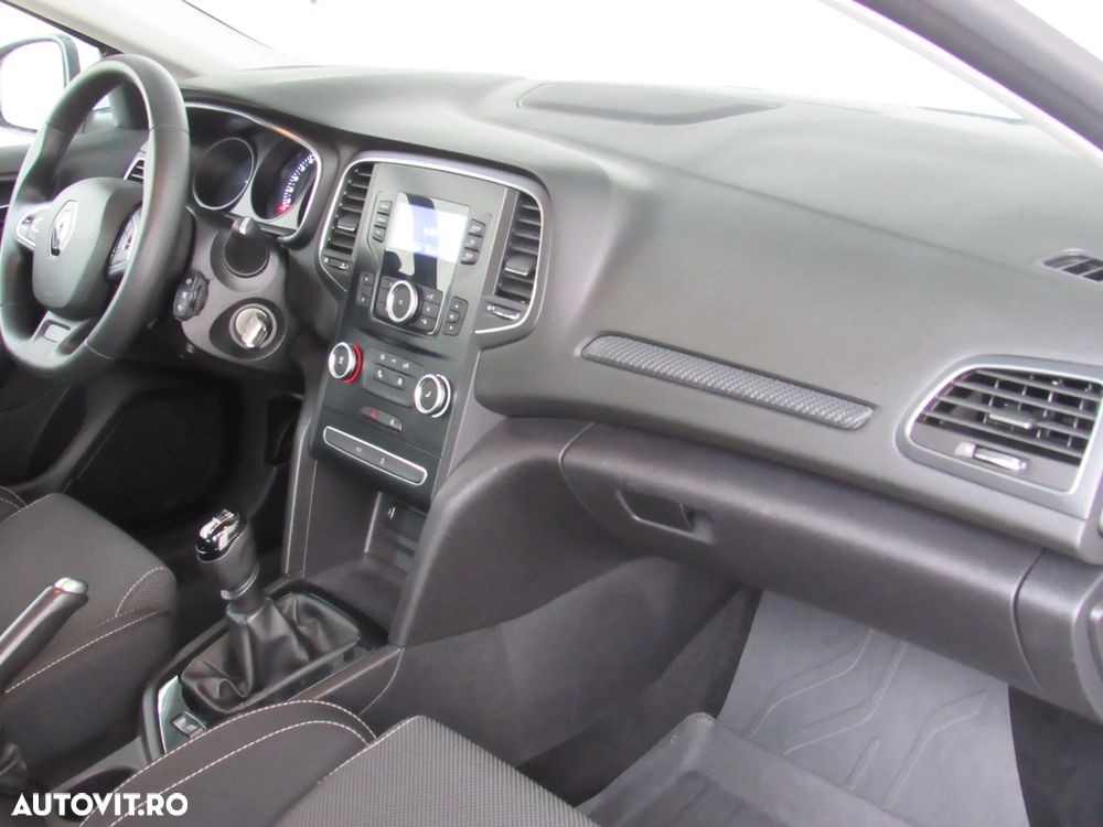 Renault Megane Blue dCi Life - 12