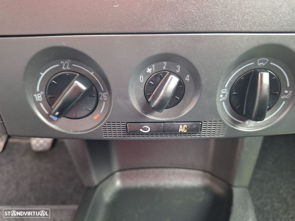 Skoda Fabia Break 1.4 TDi Elegance - 27