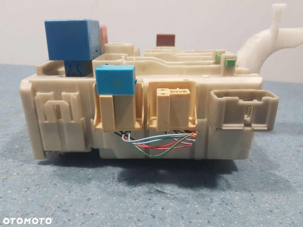 TOYOTA YARIS II 1.4D SKRZYNKA BEZPIECZNIKÓW 82730-0D290 - 7