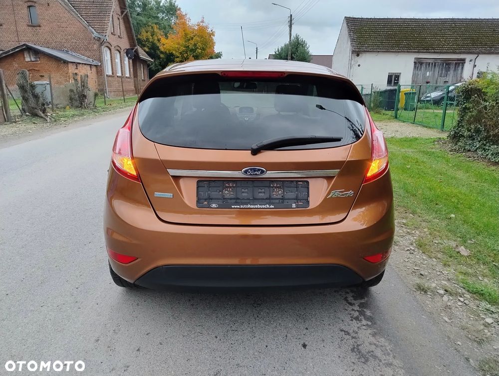 Ford Fiesta 1.0 EcoBoost S&S TITANIUM - 24