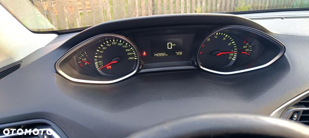 Peugeot 308 1.2 PureTech Access S&S - 8
