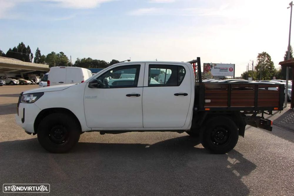 Toyota Hilux 2.4 D-4D 4WD CD CH - 9