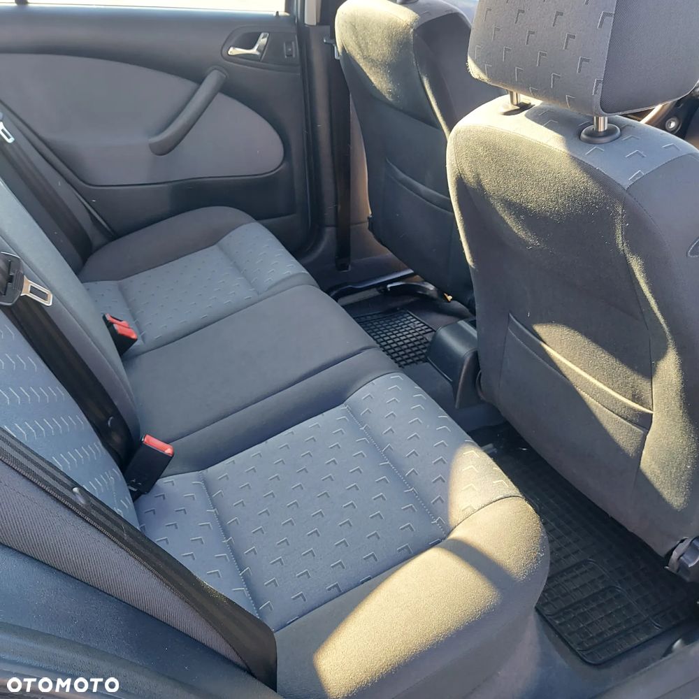 Skoda Octavia 1.6 Ambiente - 13