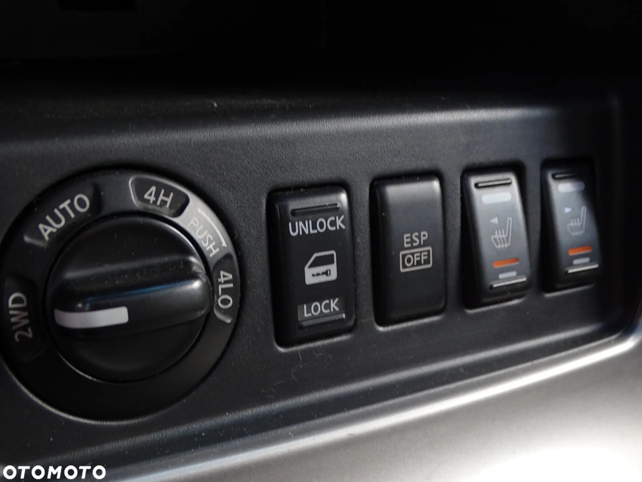 Nissan Pathfinder 2.5 DCi Elegance + - 8