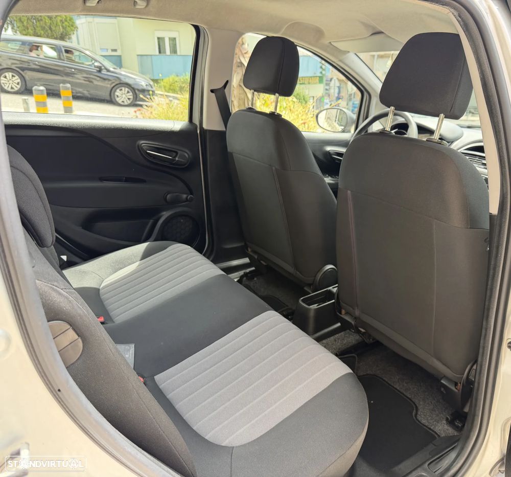 Fiat Punto 1.2 Lounge S&S - 17