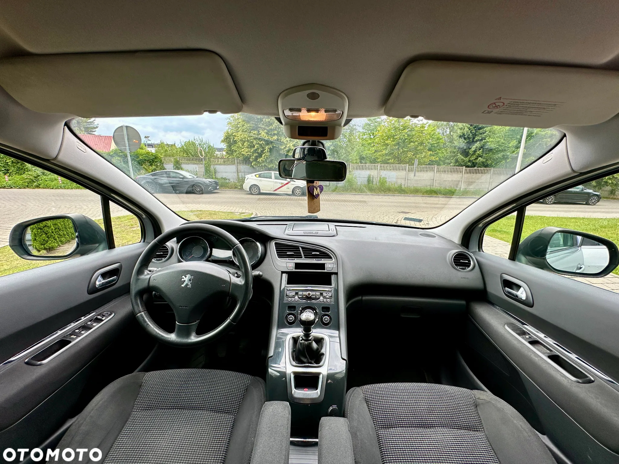 Peugeot 5008 - 8