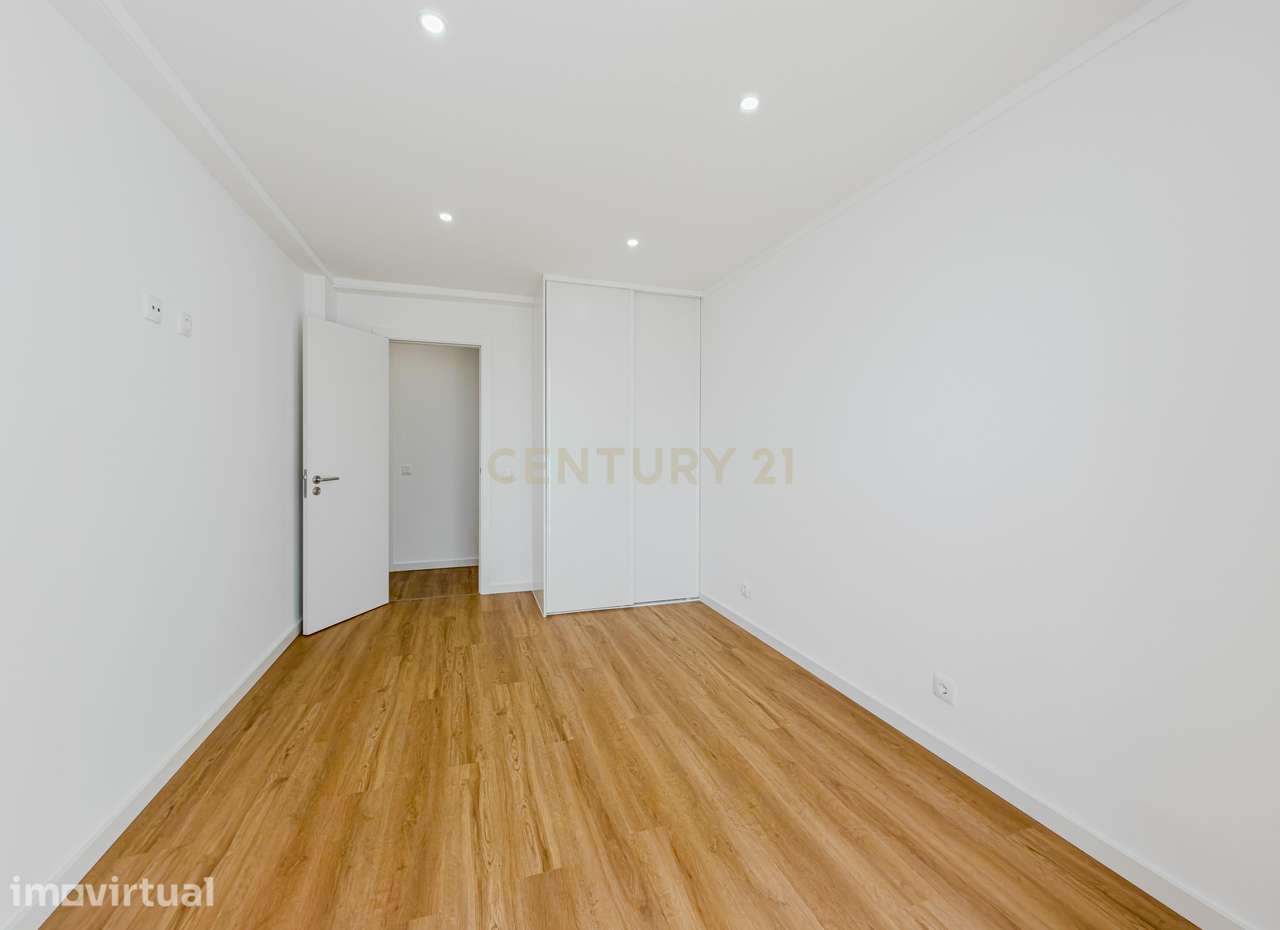 Apartamento 3 assoalhadas, remodelado com acabamentos de charme, situa - Grande imagem: 5/23