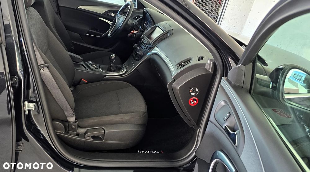 Opel Insignia - 40