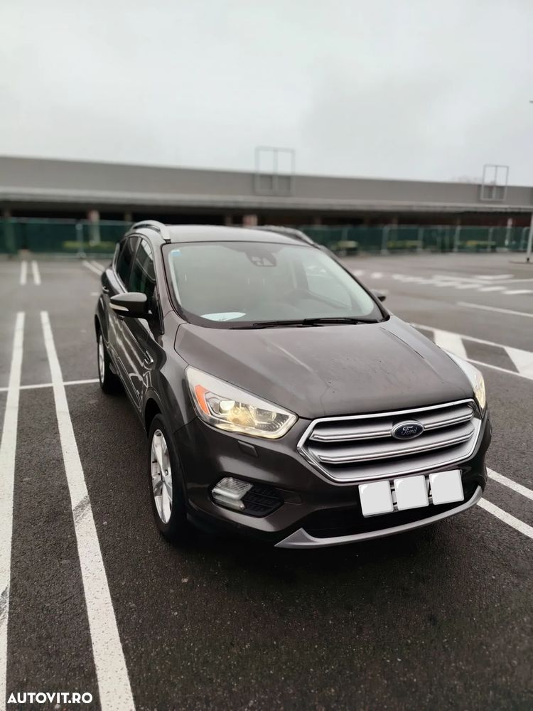 Ford Kuga 2.0 TDCi 4x4 Aut. Titanium - 4