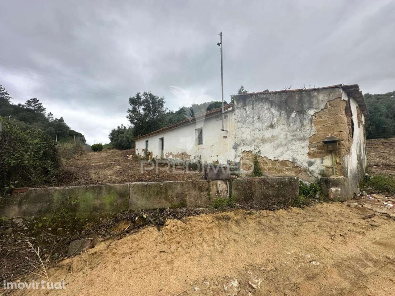 Moradia para Recuperar - Grande imagem: 3/16