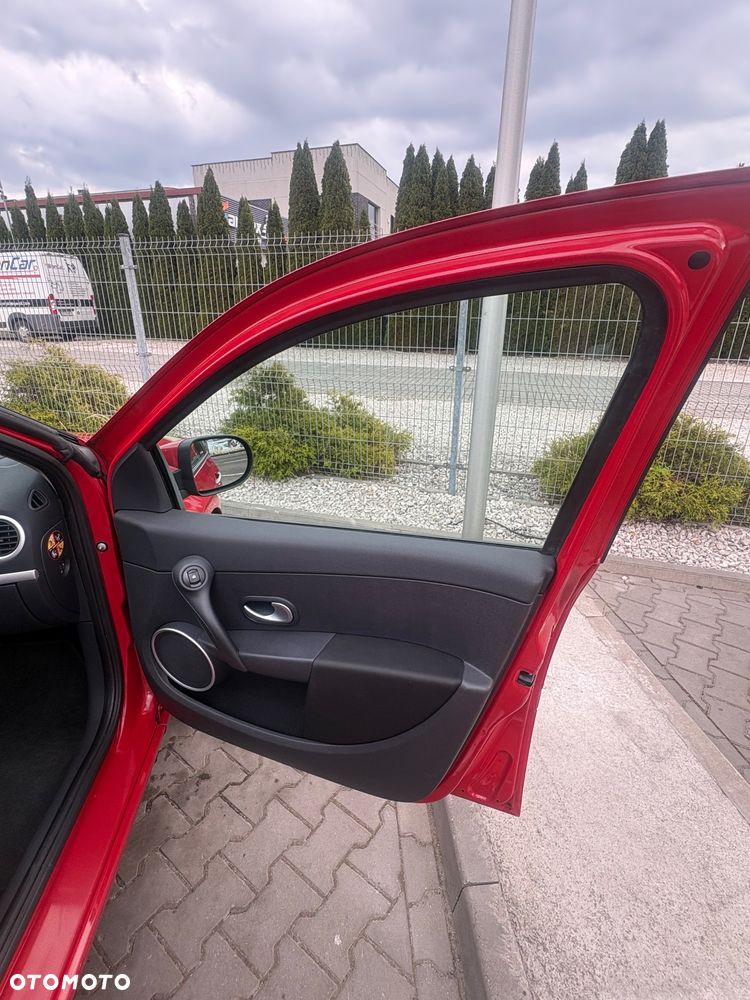 Renault Clio 1.2 16V 75 Dynamique - 13