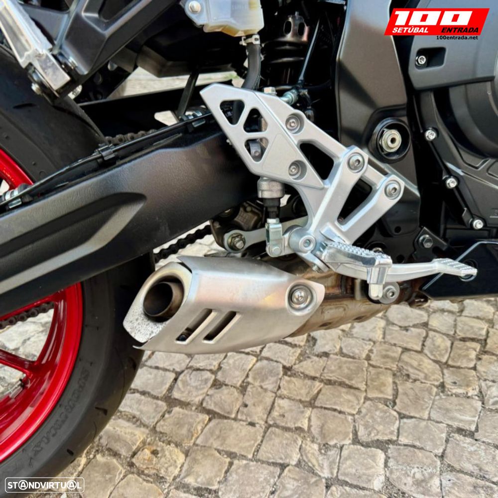 Suzuki GSX 800 S - 22