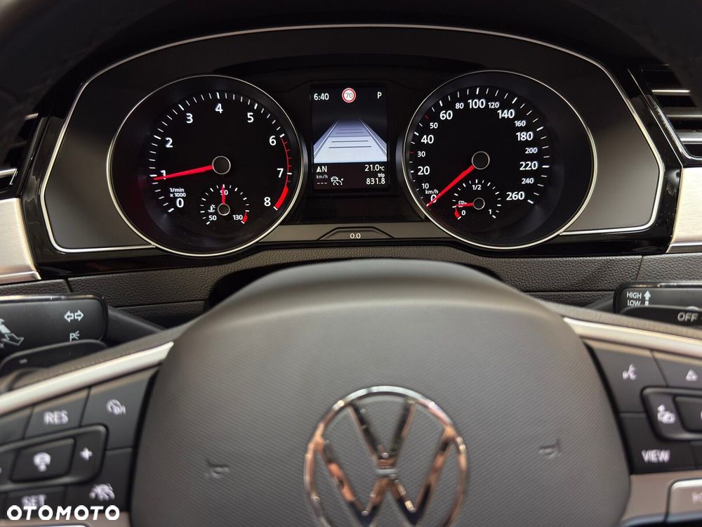Volkswagen Passat Variant 1.5 TSI EVO Elegance DSG - 31