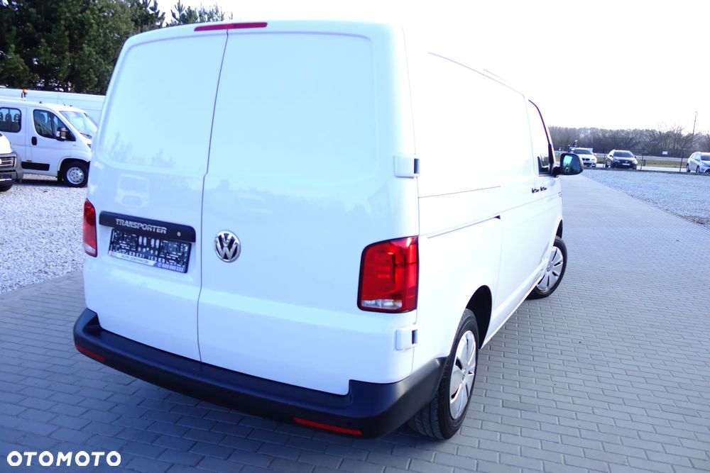 Volkswagen Transporter  T6 Automat 2.0 TDI 150 KM  L1H1 Klima Webasto - 26