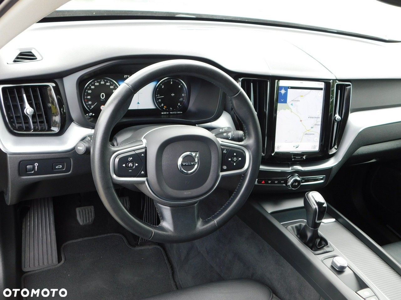 Volvo XC 60 D3 Momentum Pro - 11