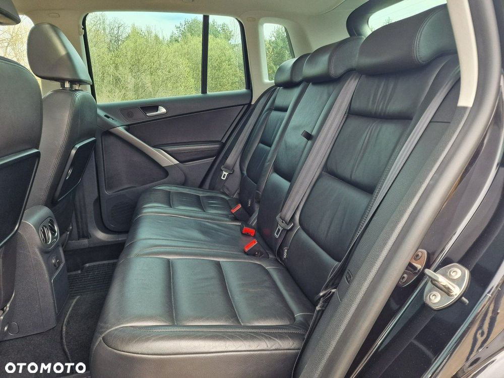 Volkswagen Tiguan 2.0 TDI DPF 4Motion BlueMotion Technology DSG Exclusive - 18