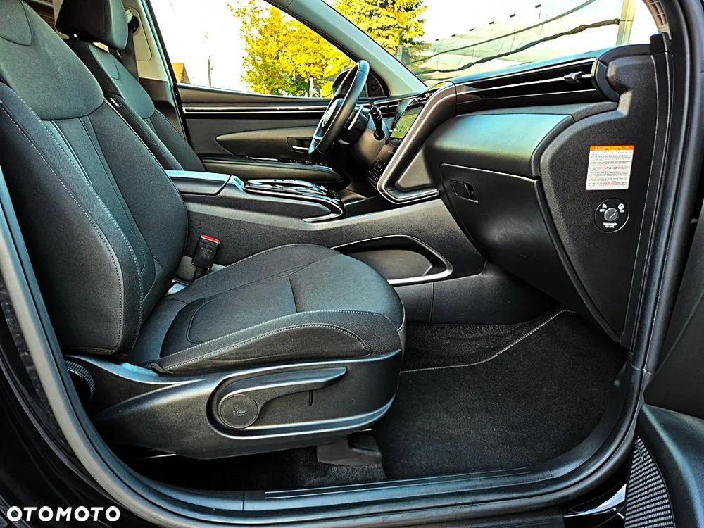 Hyundai Tucson 1.6 T-GDi HEV Executive 2WD - 27