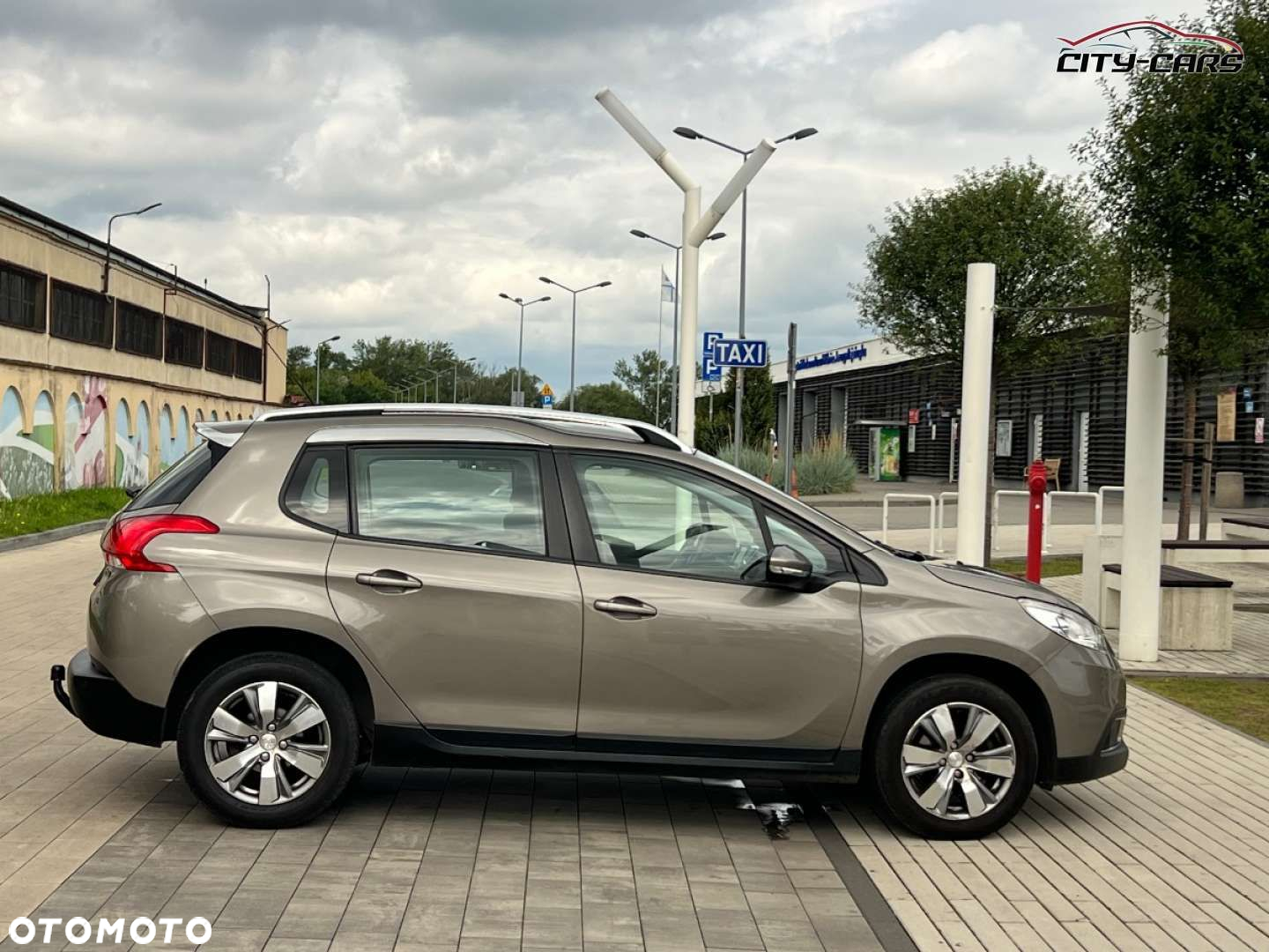 Peugeot 2008 - 31