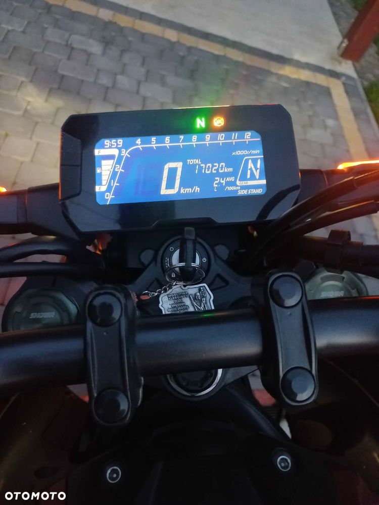 Honda CB - 8