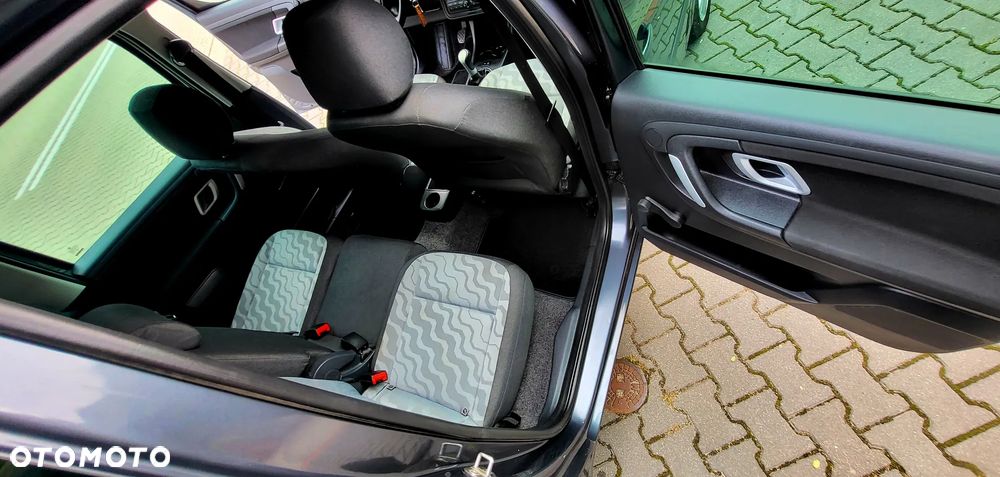 Skoda Roomster - 16
