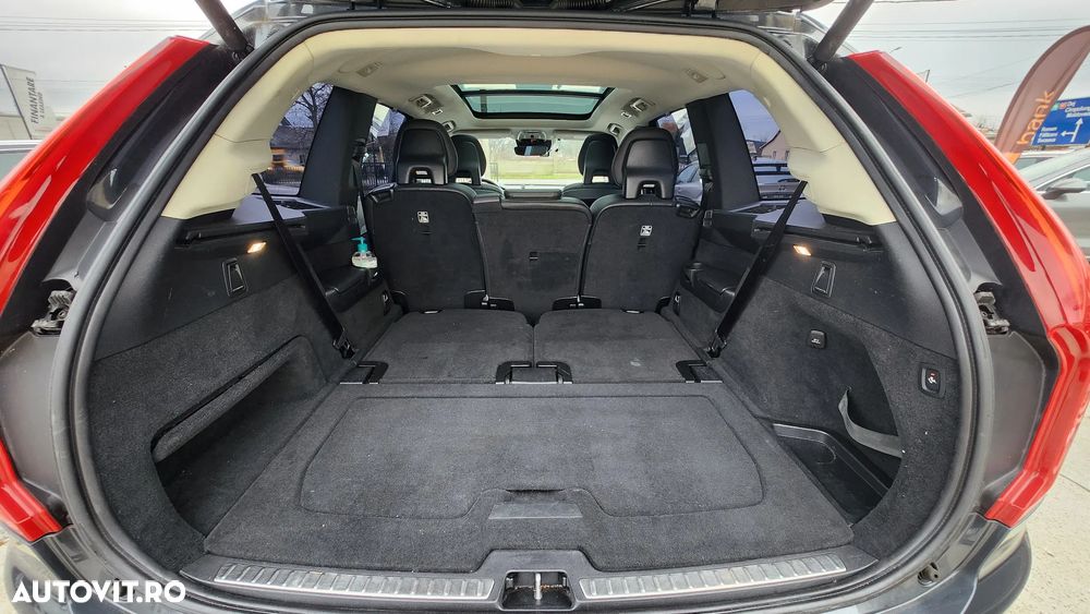 Volvo XC 90 D5 AWD Geartronic Momentum - 39