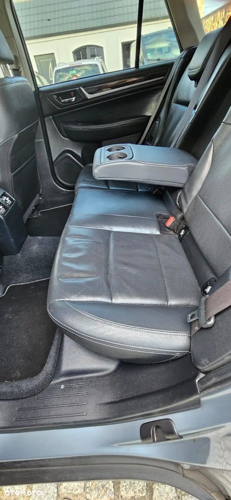 Subaru Legacy - 17
