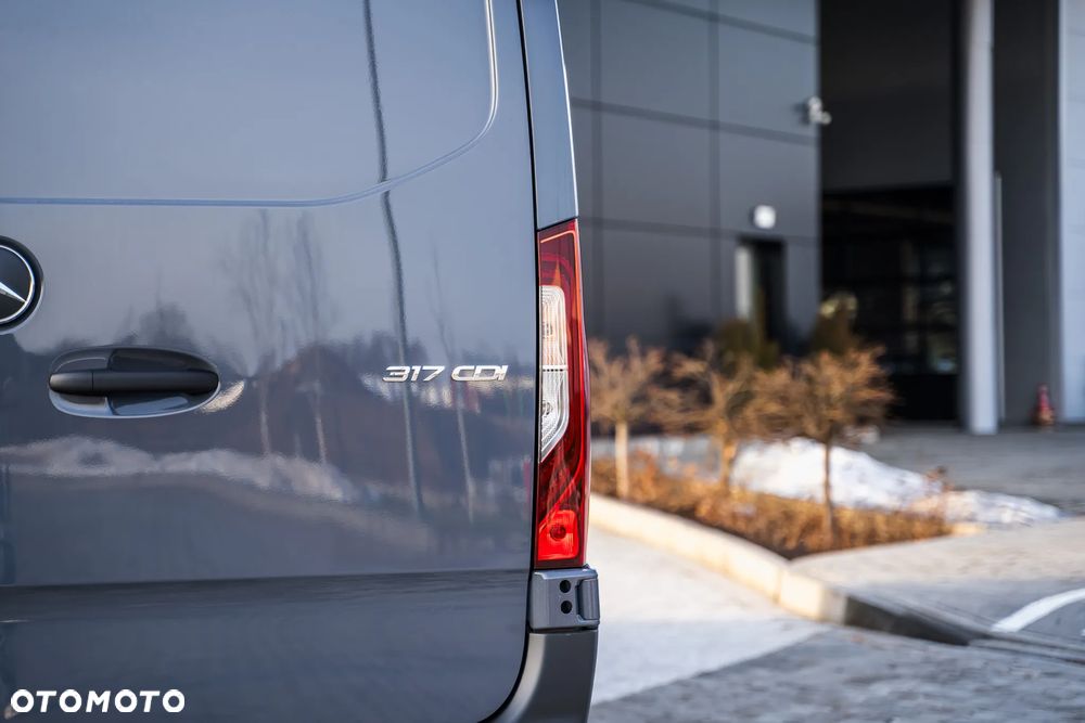 Mercedes-Benz Sprinter - 8