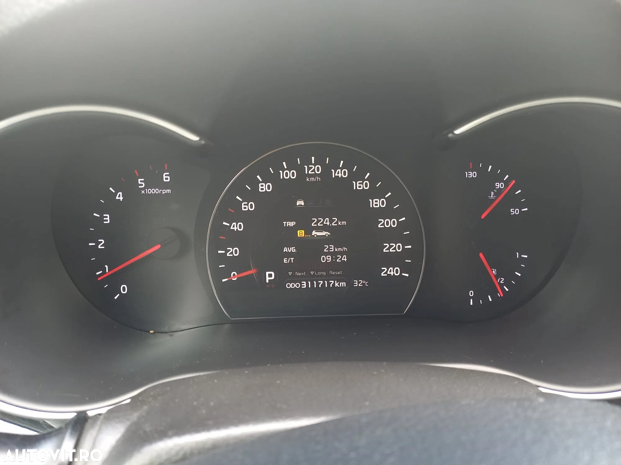 Kia Sorento 2.2 DSL EXECUTIVE AT 4x4 - 8