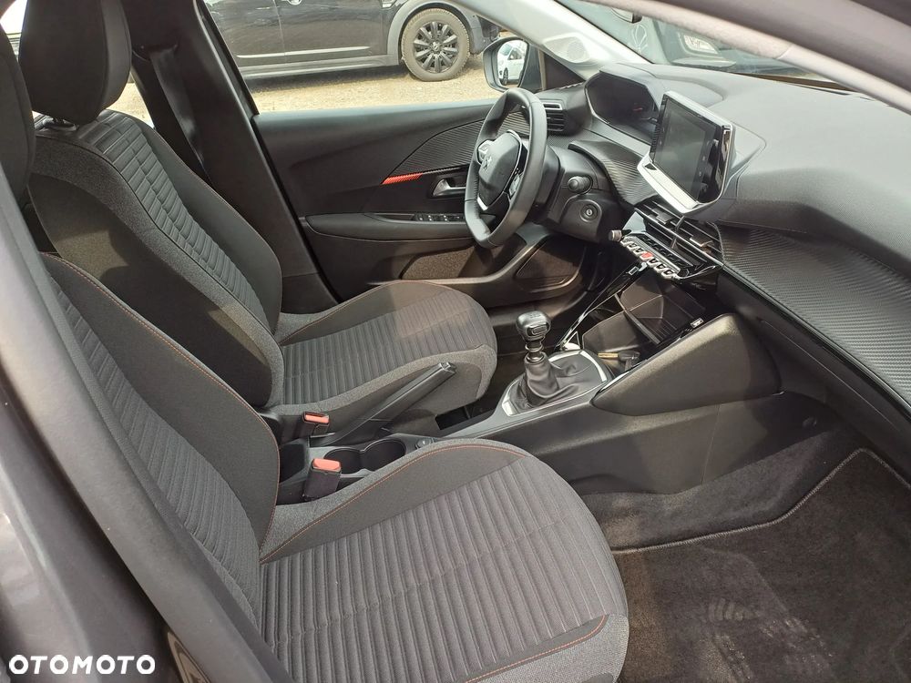 Peugeot 208 PureTech 100 Allure - 11