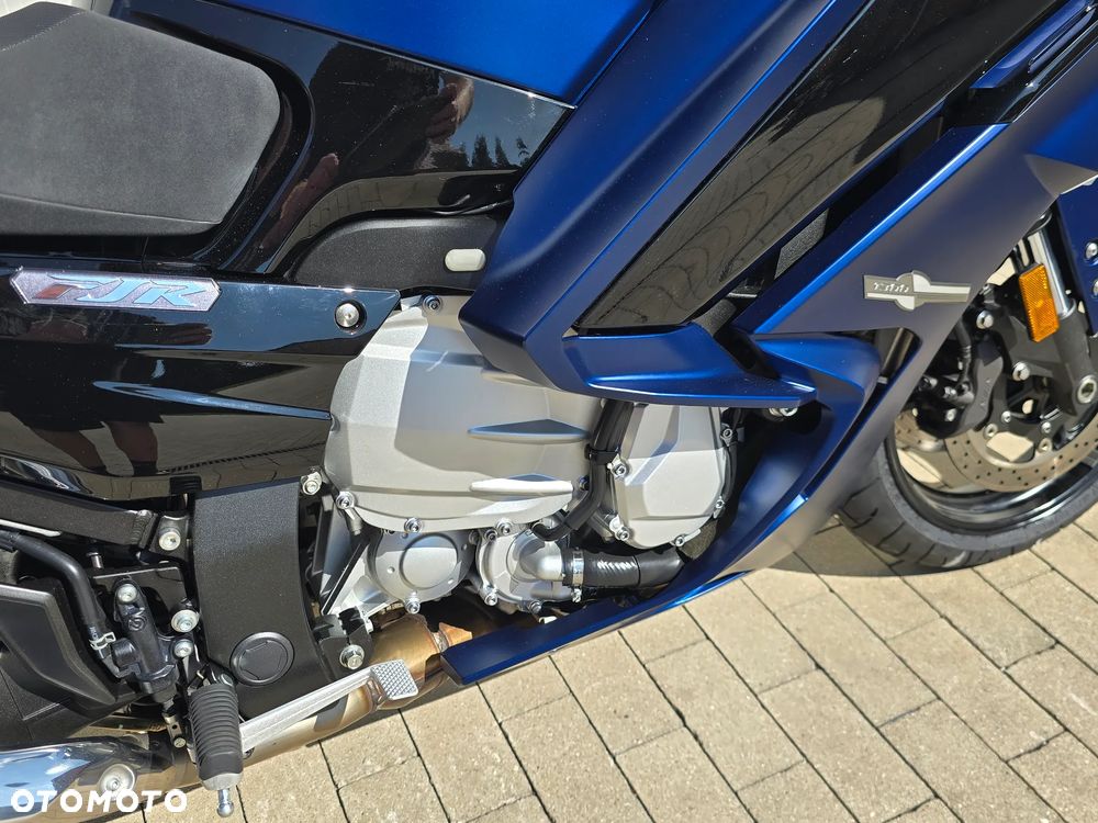 Yamaha FJR - 4